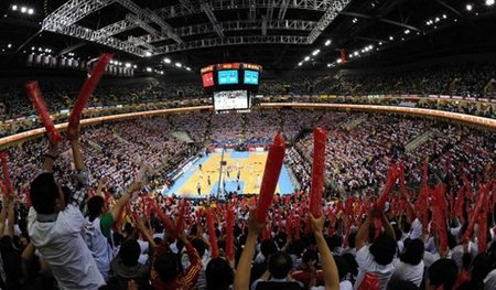 孙兴慜回家告别之战 热刺这场欧冠非赢不可（孙兴慜回乡谢幕战，热刺欧冠此役必须取胜）