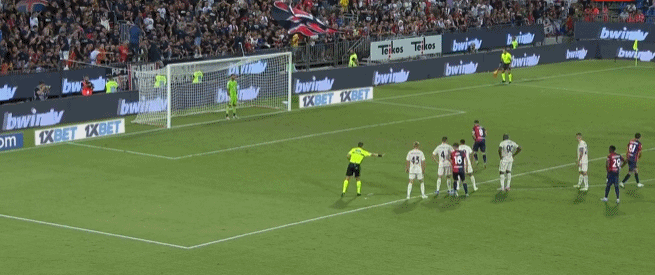 米体：铃木彩艳受伤，帕尔马可以考虑在冬窗前免签一名新门将（米兰体育报：铃木彩艳受伤，帕尔马或在冬窗开启前引进自由身门将）