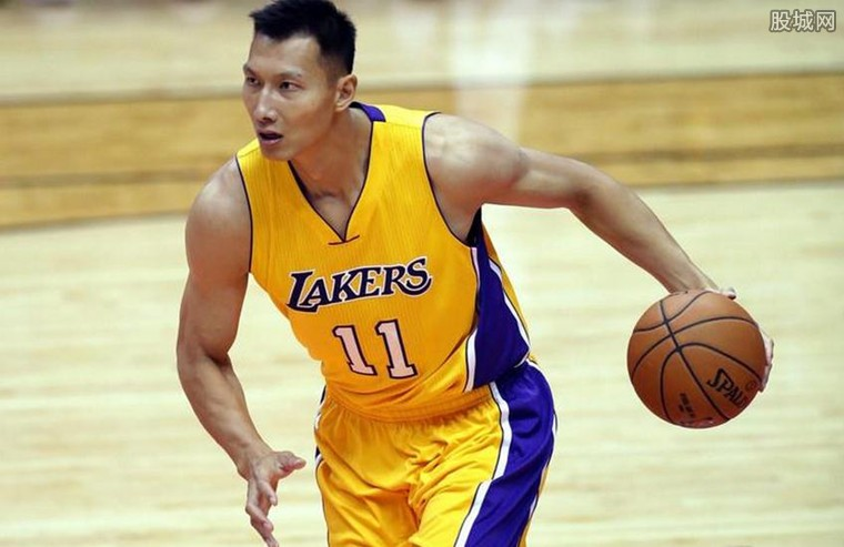 恍如隔世，巴萨上一次在诺坎普比赛法蒂双响，登贝莱助攻（仿佛隔世：巴萨上次诺坎普之战，法蒂梅开二度，登贝莱送助攻）