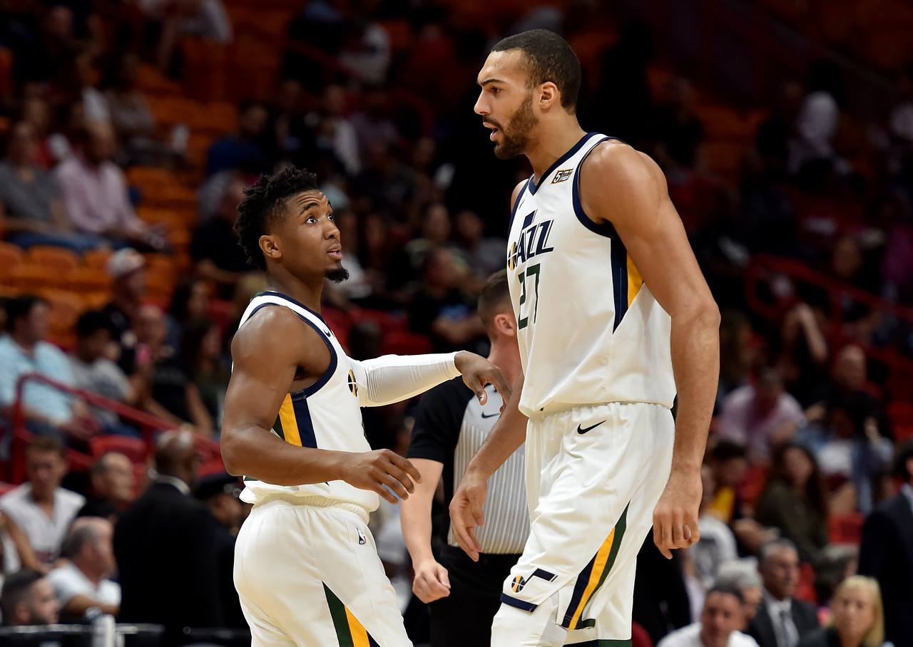 广州84-73辽宁！徐昕全场集锦，关键时刻天神下凡杀死比赛（广州84-73击退辽宁！徐昕全场高光，关键时刻一锤定音）