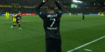 2025年中国足协杯决赛将上演国安 vs 河南之战，国安压力大，河南轻装上阵，两队争夺冠军，势均力敌。